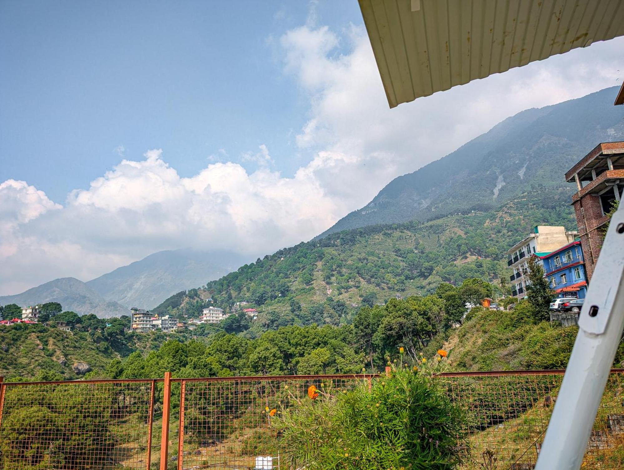 Hobo Hostel Dharamshala Exterior foto